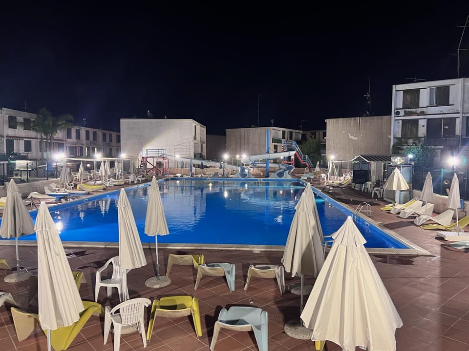 Swimming pool