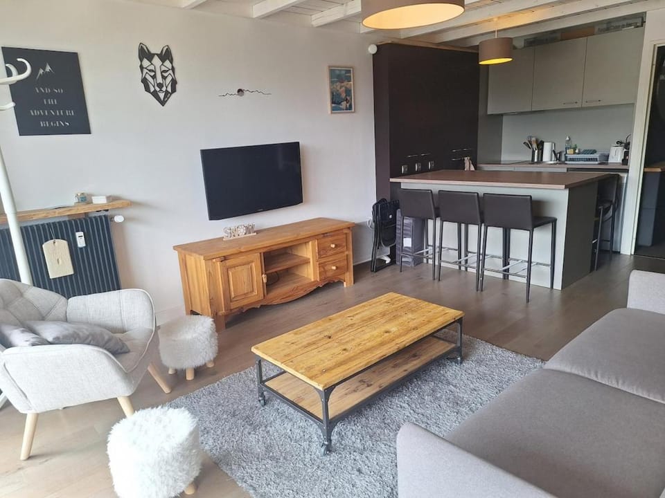 Large bright & modern studio Apartment in Uvernet-Fours