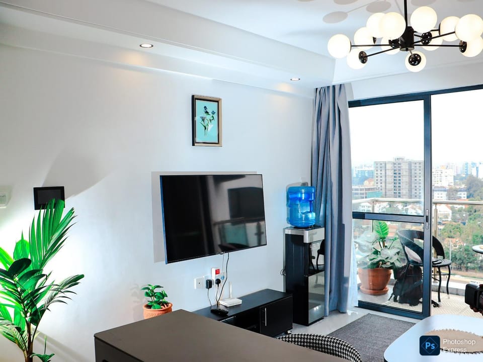 Communal lounge/ TV room, TV and multimedia, Living room