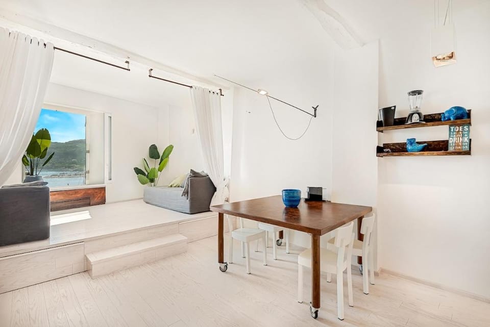 LaFinestraSulMare Parking AC Portovenere 5TERRE Apartment in Porto Venere