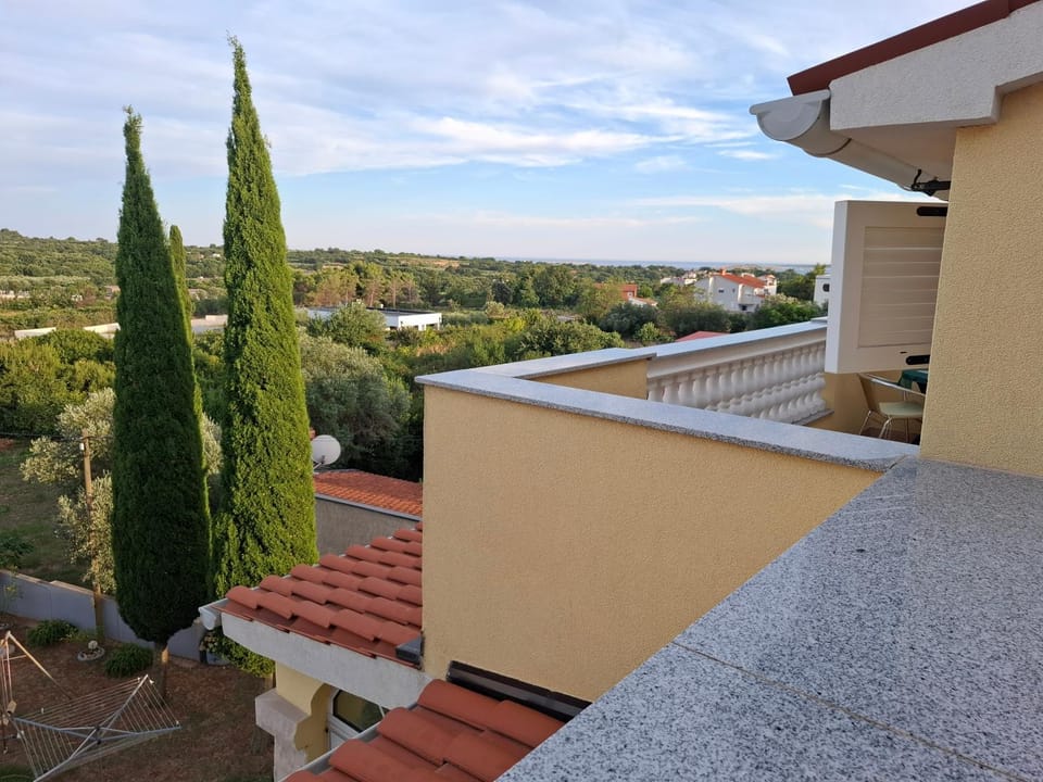 View (from property/room), Balcony/Terrace