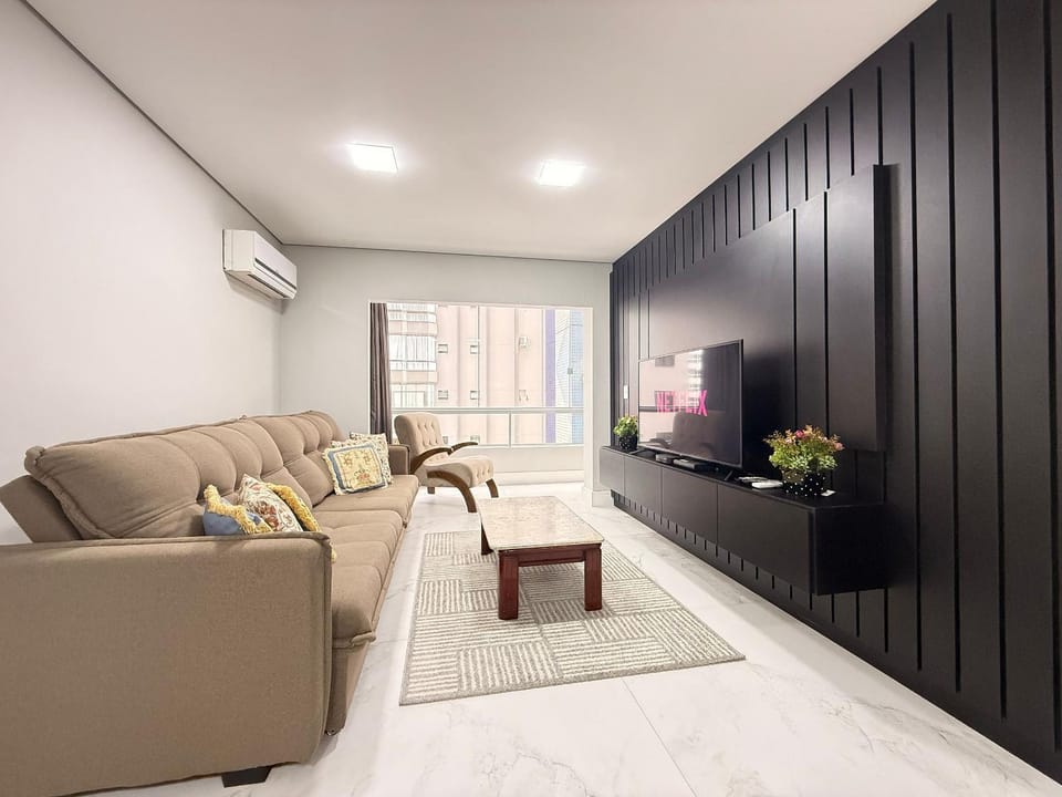 TV and multimedia, Living room, Seating area, air conditioner
