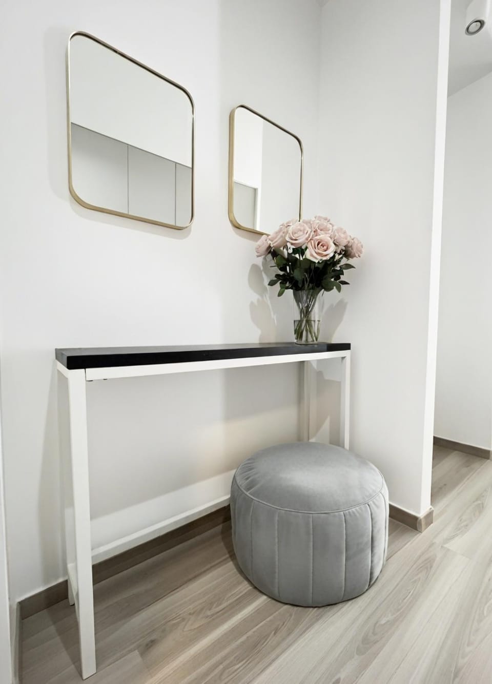Stylish Urban apartment-Garden&Parking&AC Apartment in Bratislava