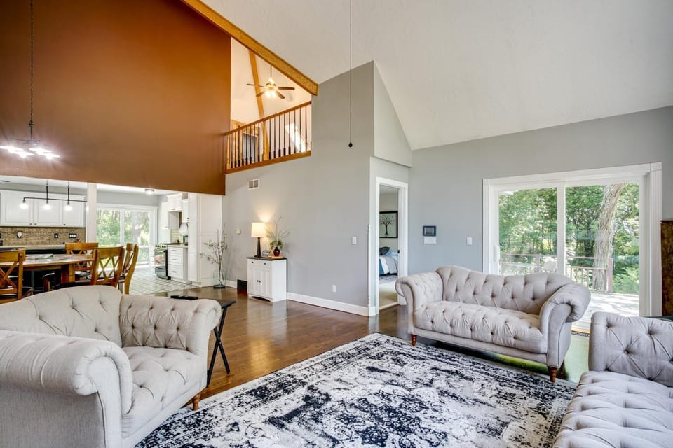 Spacious Family Villa w/ Decks in Chilton! Villa in Lake Winnebago