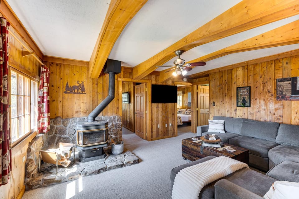 Pike National Forest Access: Secluded Divide Cabin Cabin in Colorado