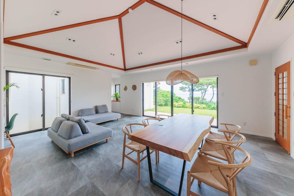 Living room, Dining area