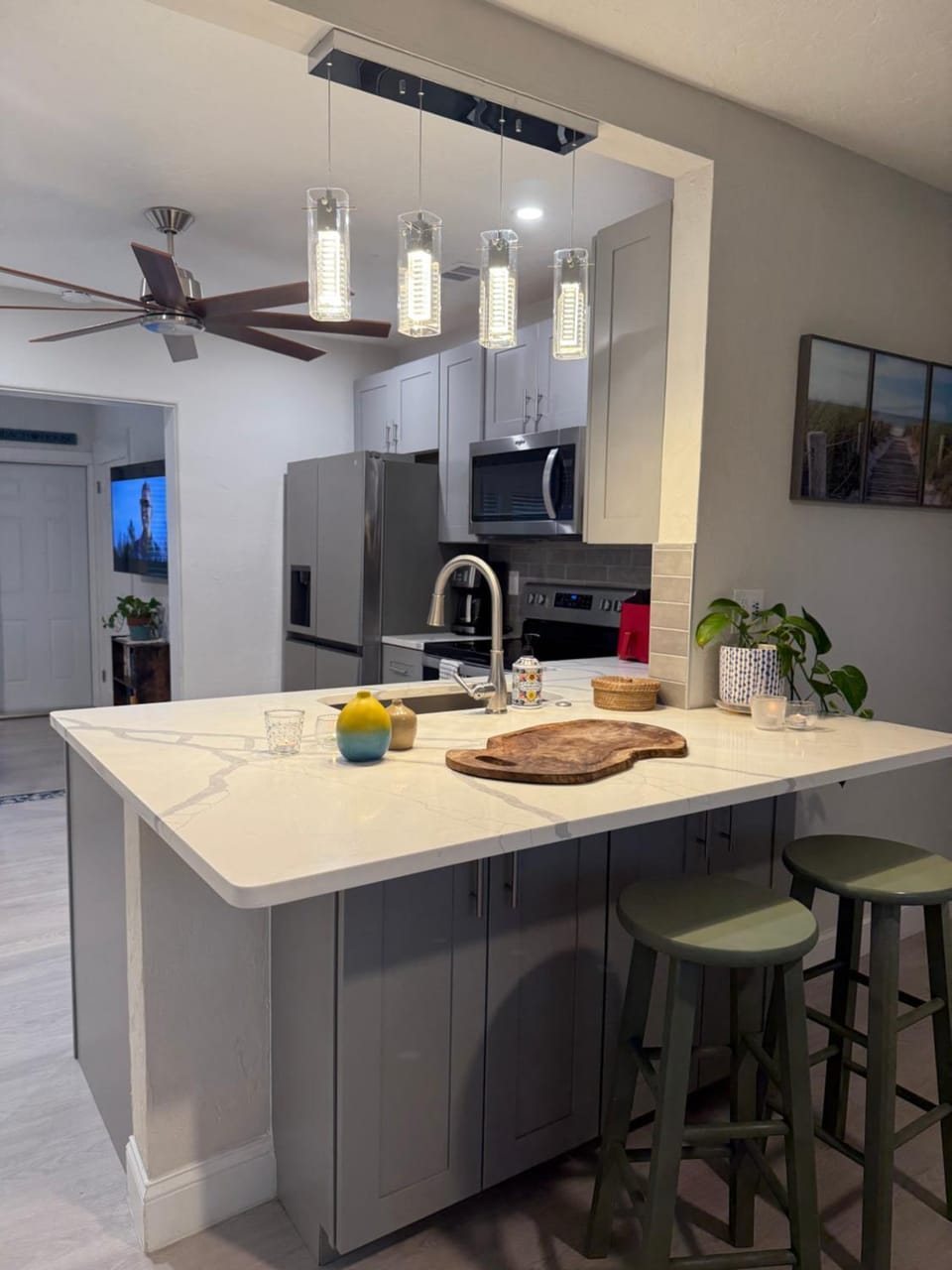Kitchen or kitchenette