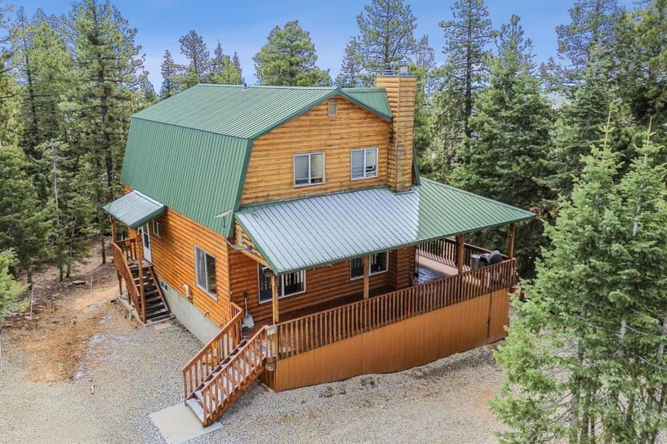 Antler Ridge Retreat House in Utah