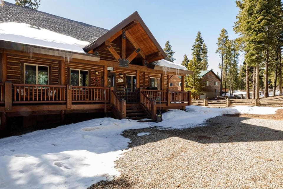 Mossberg Luxury Retreat House in Utah