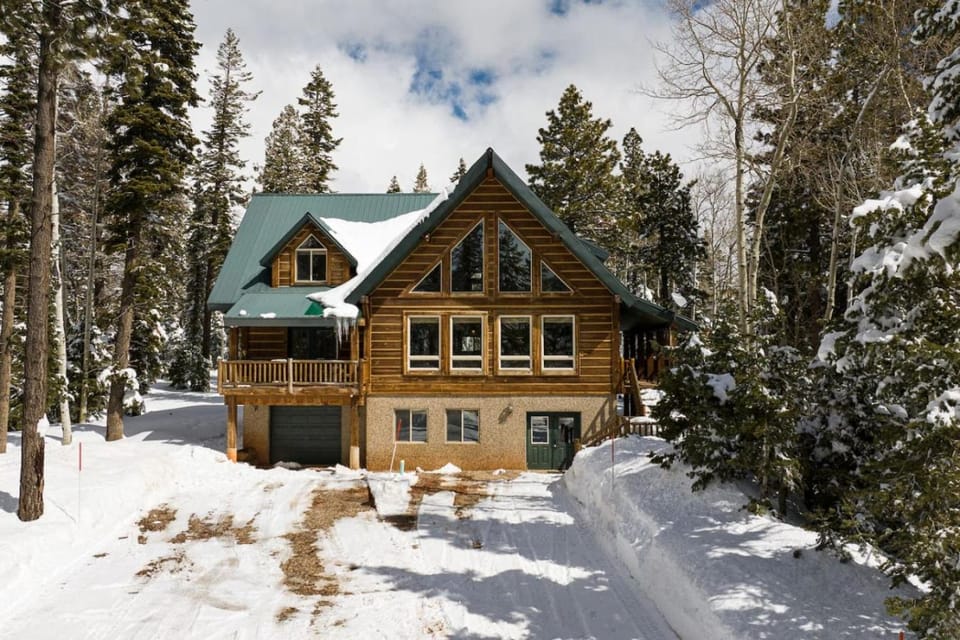 Moccasin Lodge House in Utah
