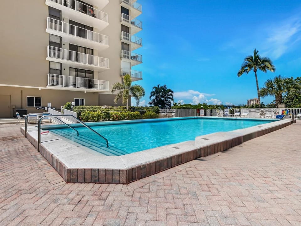 Lovers Key Beach Club 108 Apartment in Bonita Springs