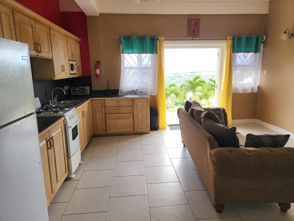 Nia's Hillside Apartment - Amazing Scenery Apartment in Caribbean