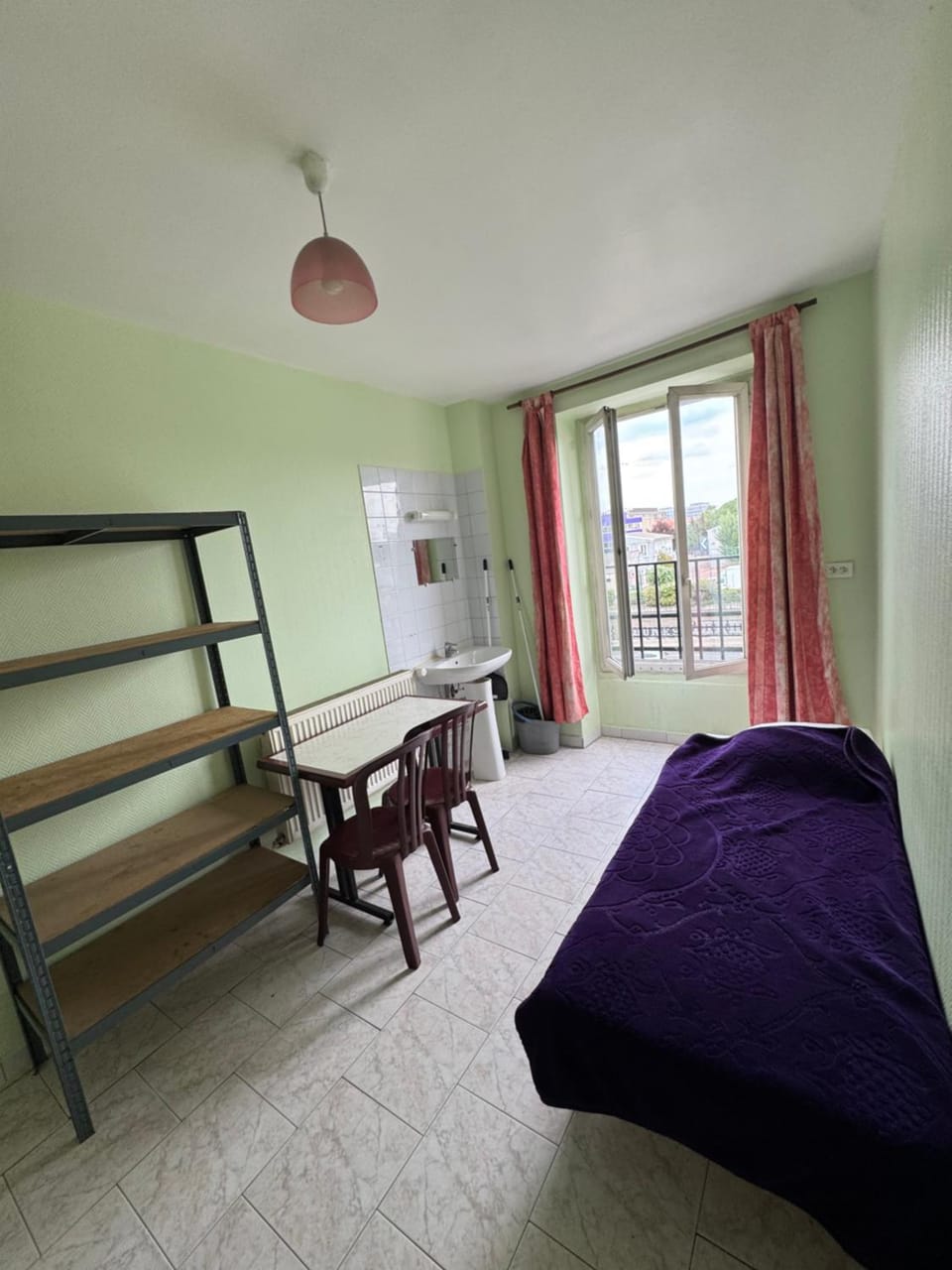 Hostel Wilson Hostel in Saint-Denis, France
