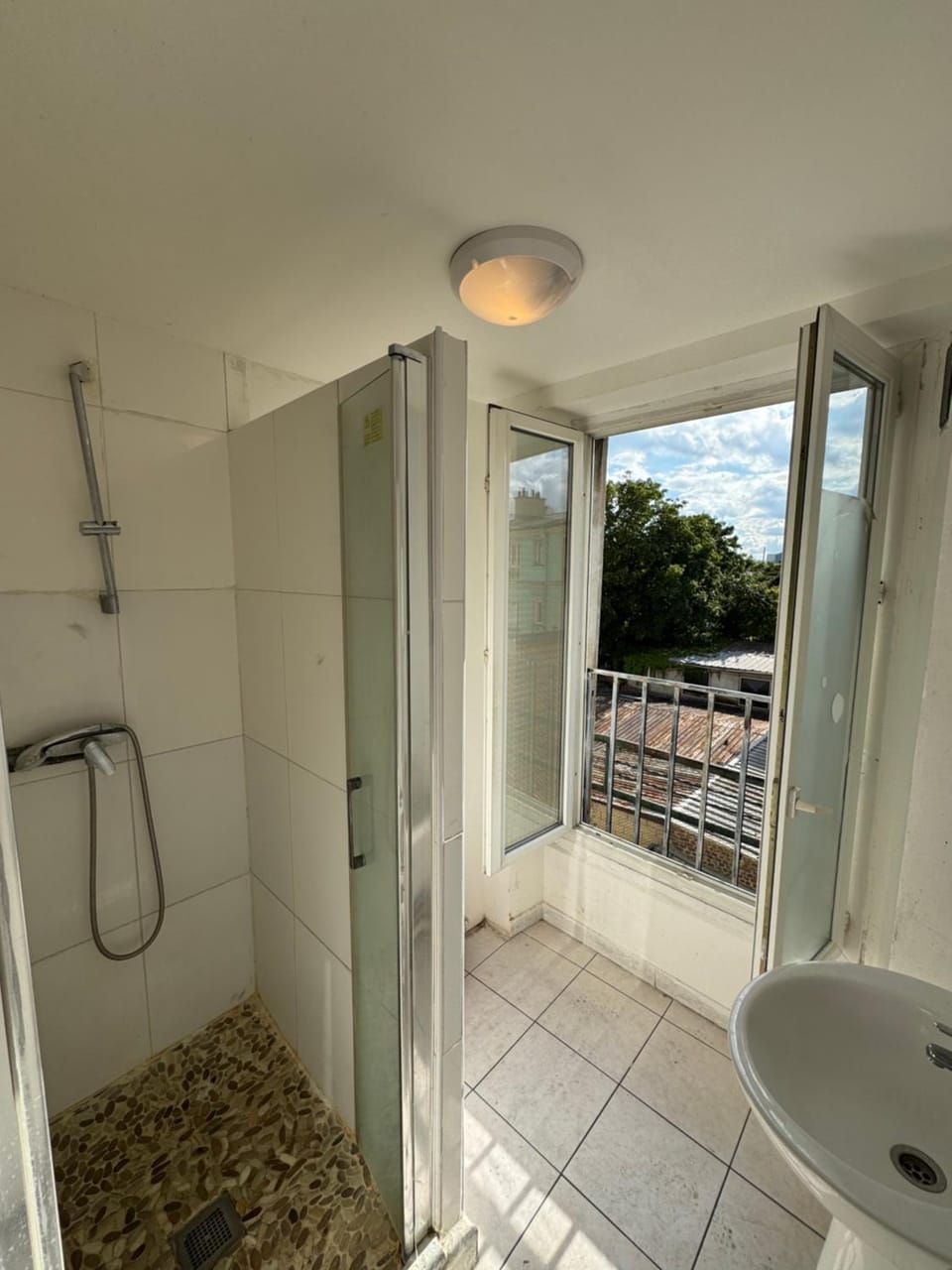 Hostel Wilson Hostel in Saint-Denis, France