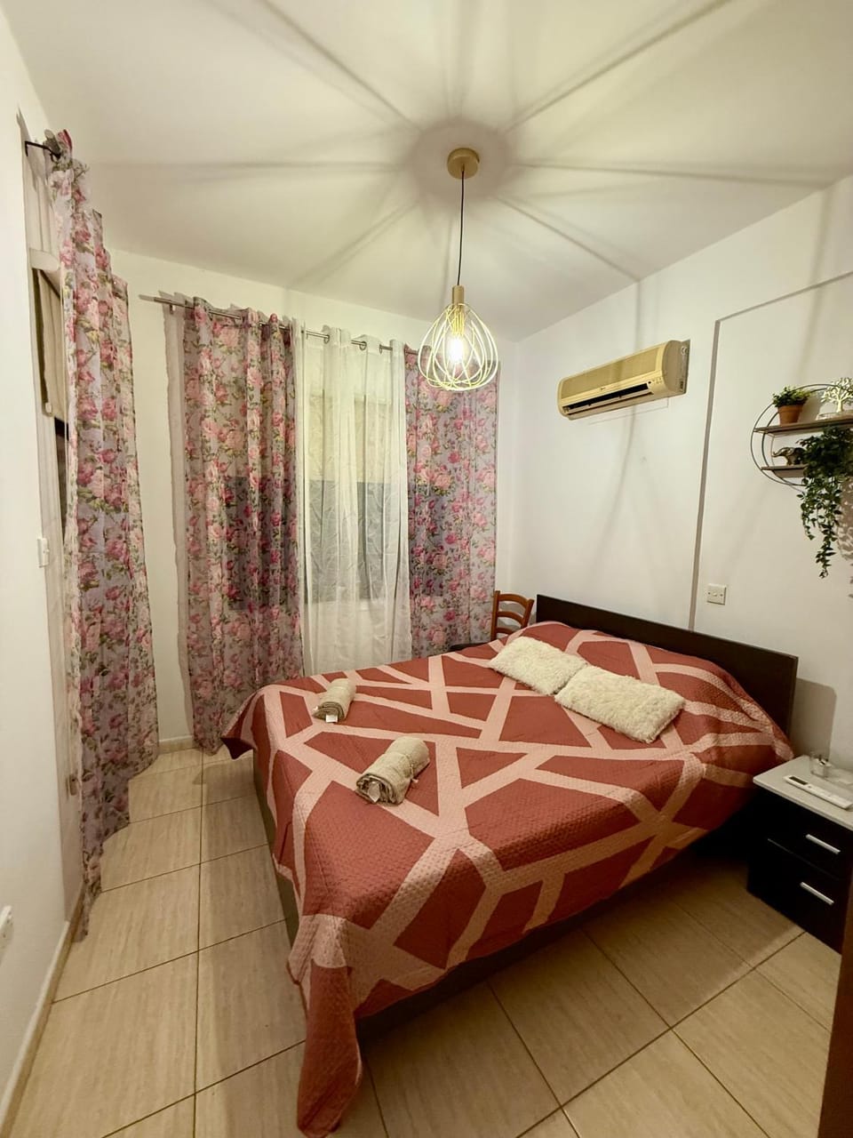 Alison rooms Vacation rental in Larnaca