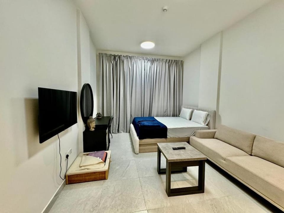 Sleep 3 Walk to ADCB metro Apartment in Dubai