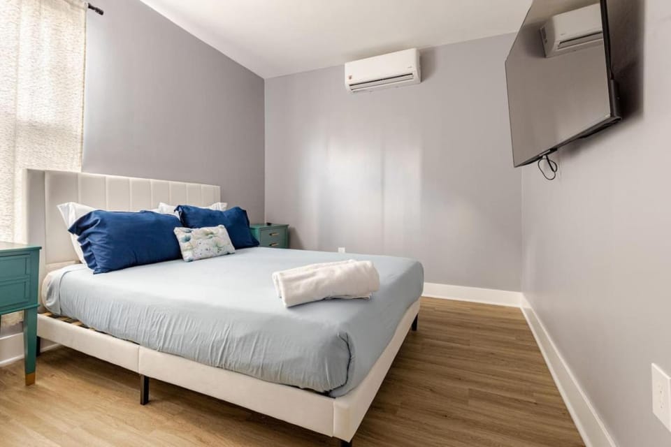 Modern 2 Bedroom in Black Rock Apartment in Bridgeport