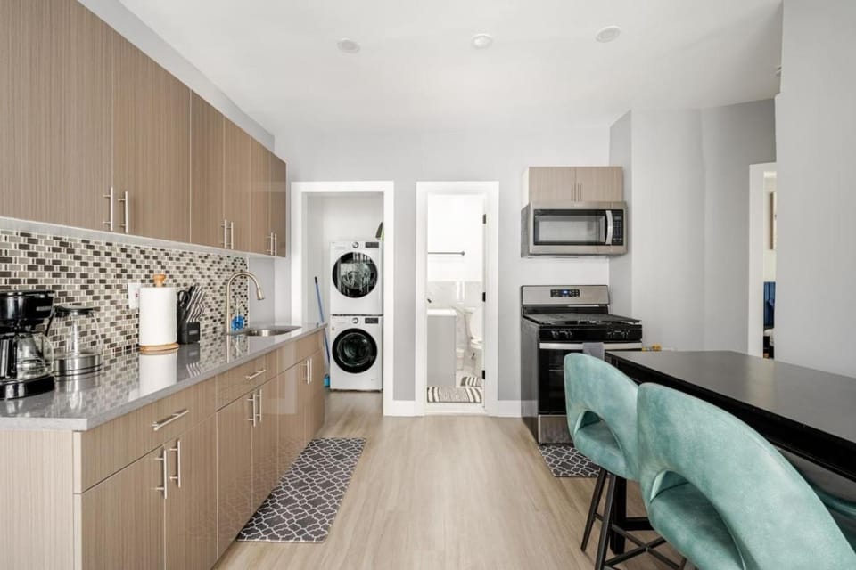 3 Bedrm Apt at Black Rock Suites Apartment in Bridgeport