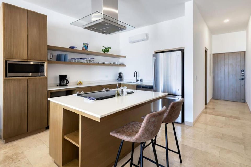 The best views and location, 2 BD Apartment in Cabo San Lucas