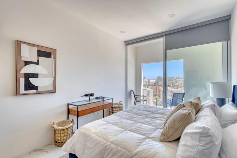3 BD Penthouse BBQ Near Medano Beach House in Cabo San Lucas