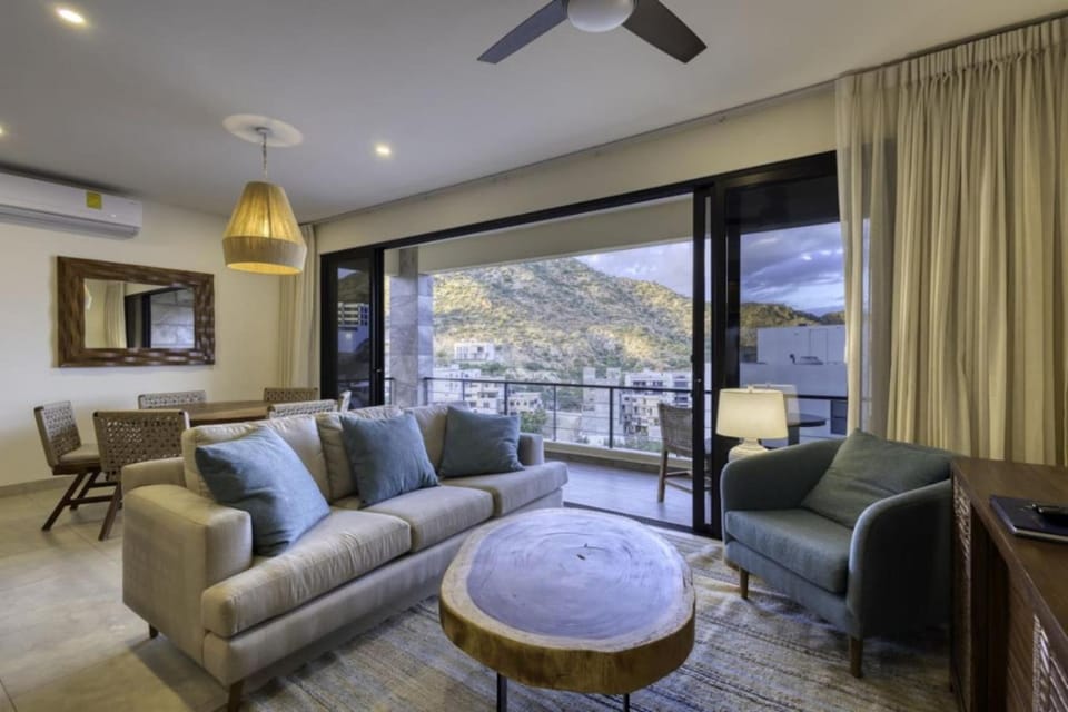 3BR Condo Partial Sea View shared Pool and Jacuzzi House in Cabo San Lucas