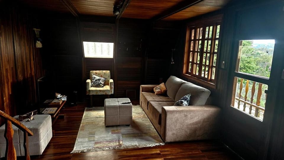 Chalé Aconchego na Natureza- rústico, confortável e bem localizado House in Campos do Jordão