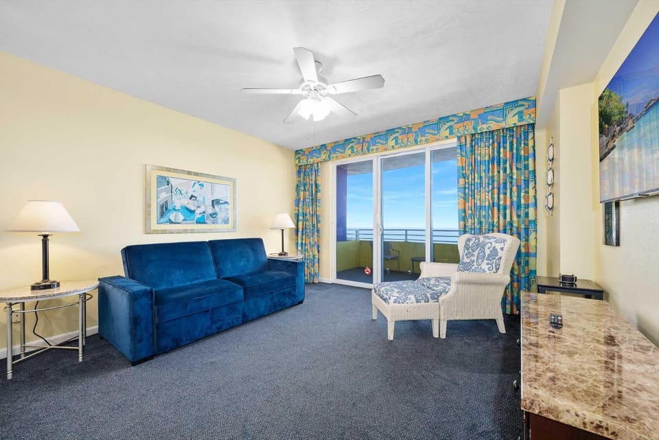 Luxury 18th Floor 1 BR Beach Condo Direct Oceanfront House in Florida