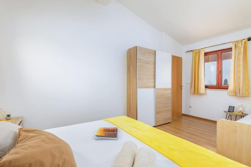 Holiday Home Dory with Private Pool and Garden House in Fažana