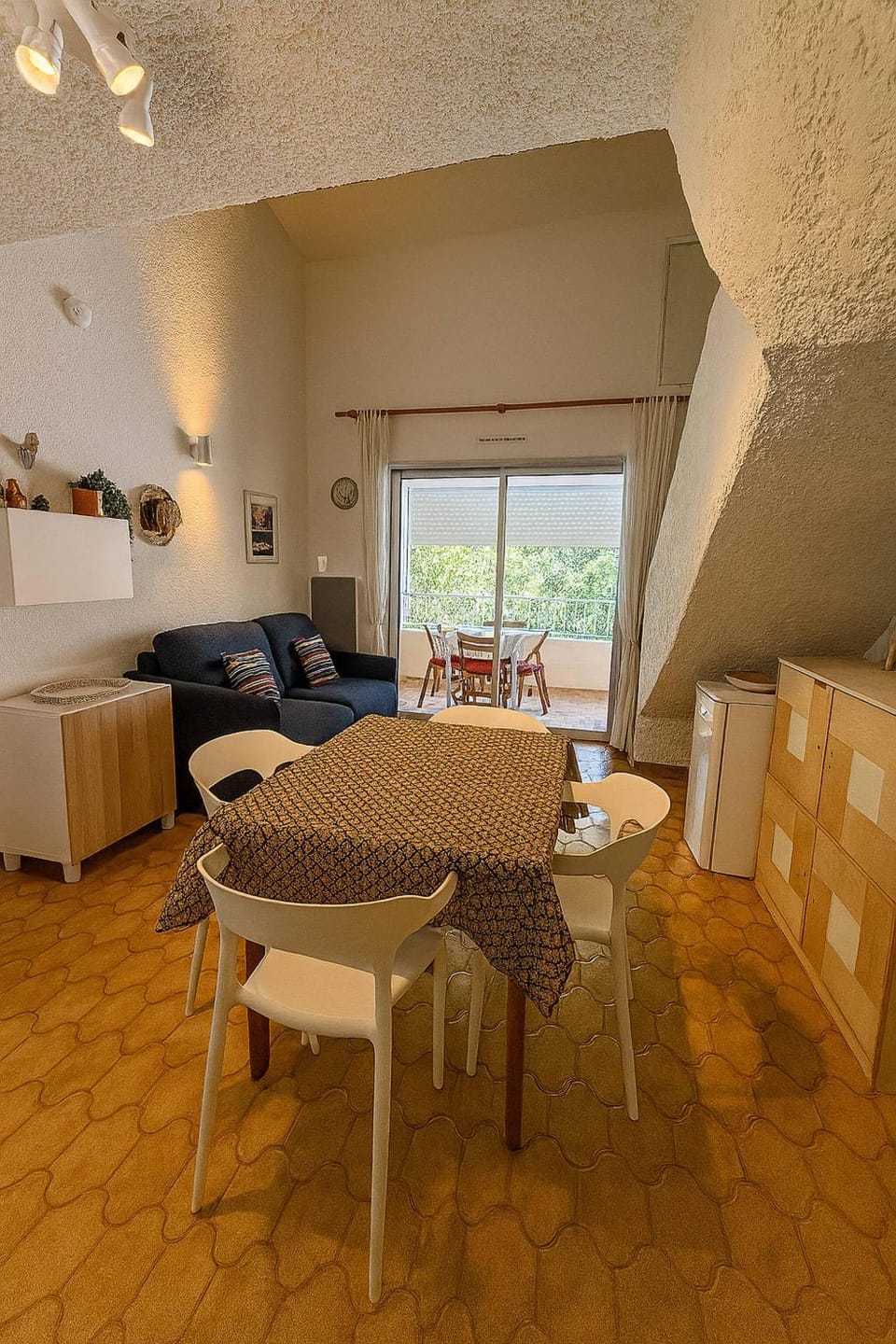 Communal lounge/ TV room, Living room