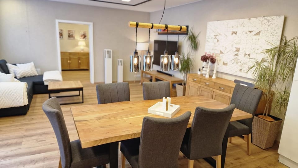 Living room, Seating area, Dining area