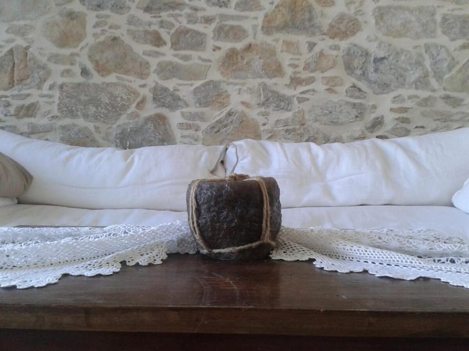 Stonebuilt boutique apartment Levanda Apartment in Euboea