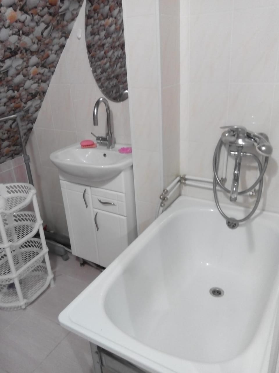 Море рядом! Просторный номер для отдыха до 12 гостей в Крыжановке Bed and Breakfast in Odessa