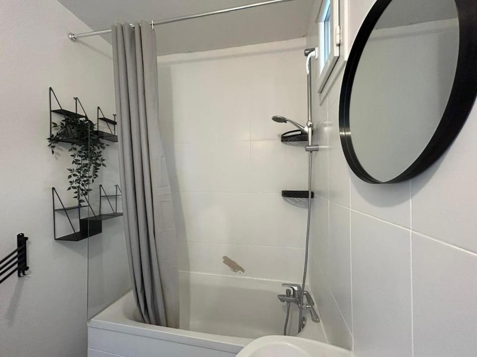 Appartement lumineux et spacieux avec 2 chambres Apartment in Île-de-France