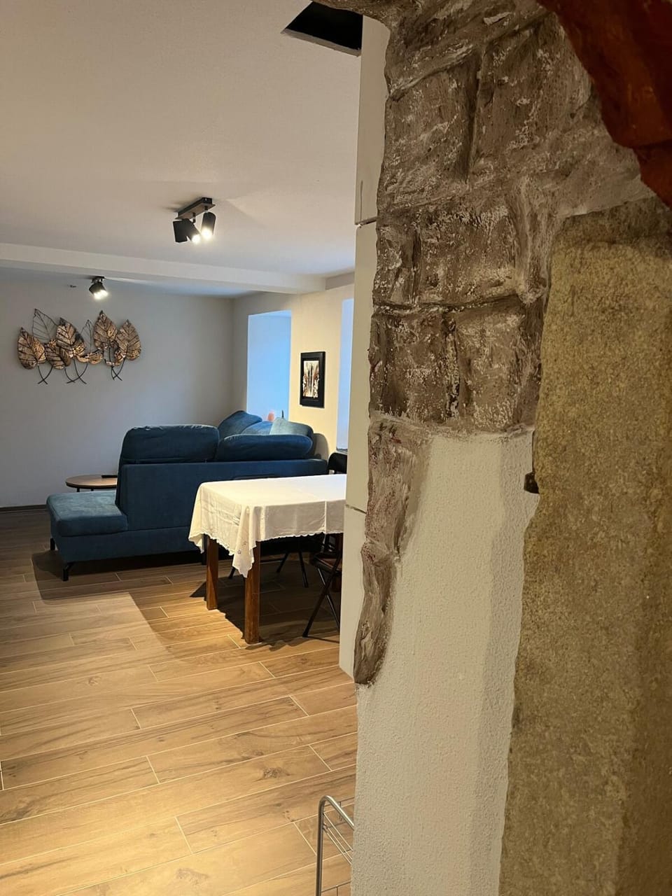 Living room, Photo of the whole room