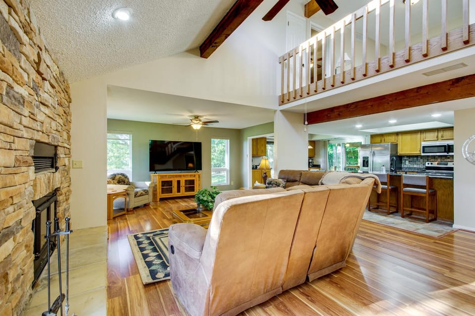 Walk to Pomme de Terre Lake Pet-Friendly Escape House in Pomme de Terre Lake