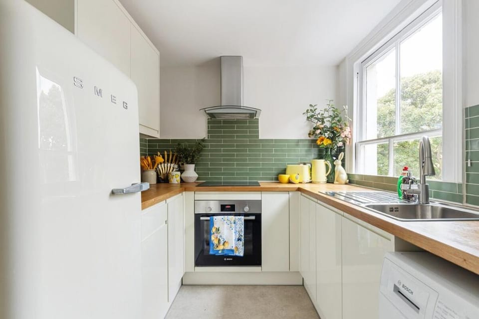 Stylish Notting Hill Flat Near Hyde Park Apartment in City of Westminster