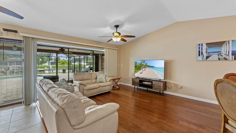 Canal Breeze House in Cape Coral