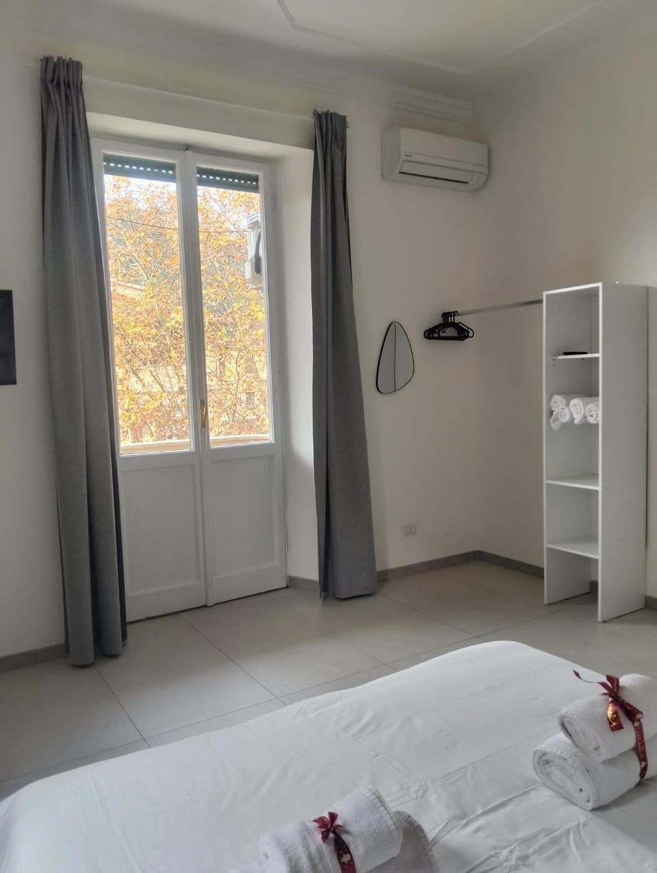 Bedroom, wardrobe