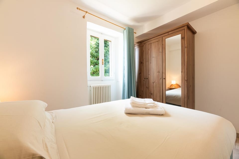 Bed, Photo of the whole room, Bedroom, towels, wardrobe