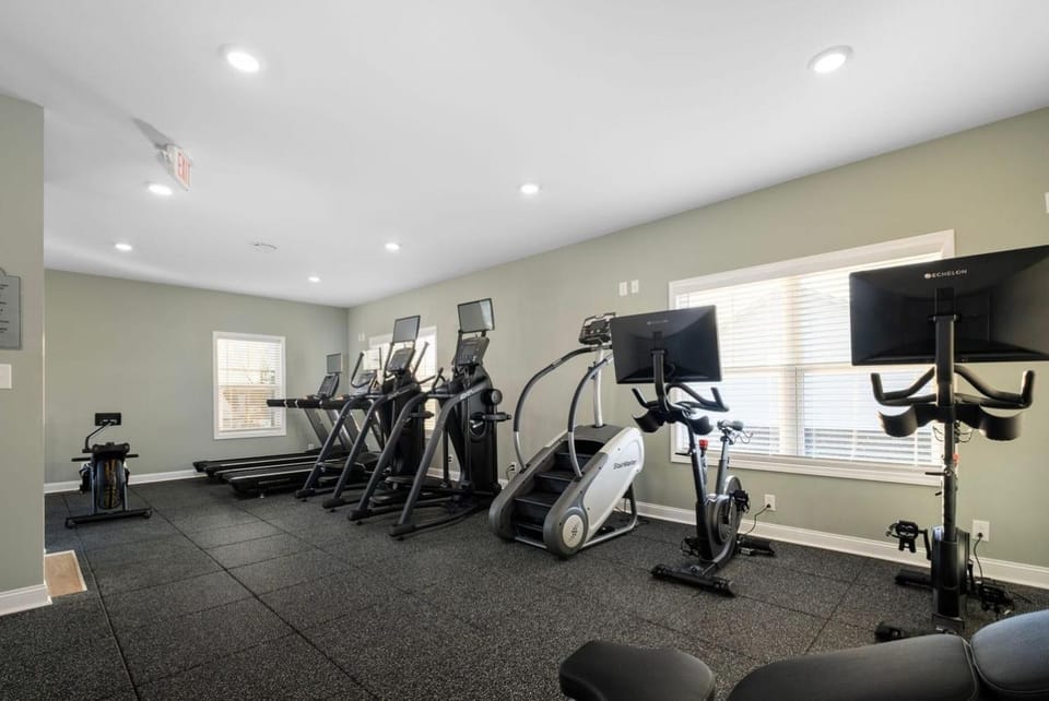 Arte Luxury townhomes Q4 I Comfy 2 Bed 25 Bath Apartment in Clarksville