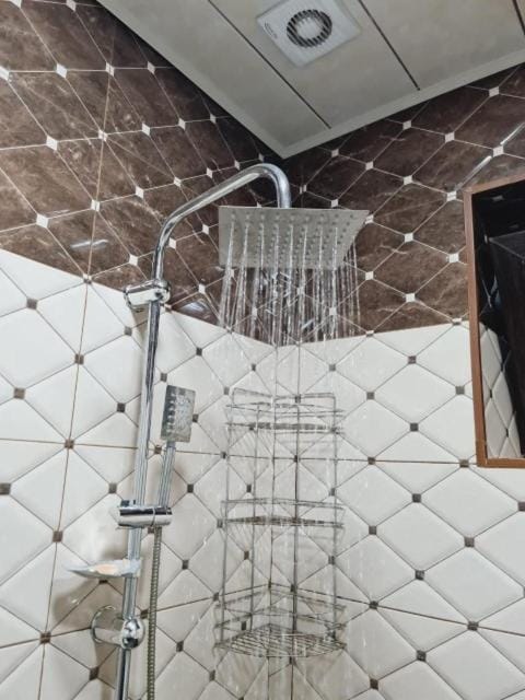 White will Orx House in Azerbaijan