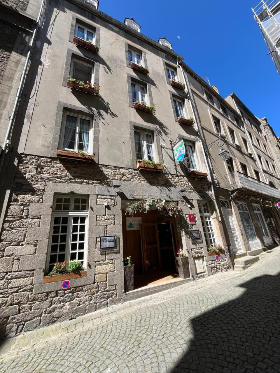 Property building, Facade/entrance