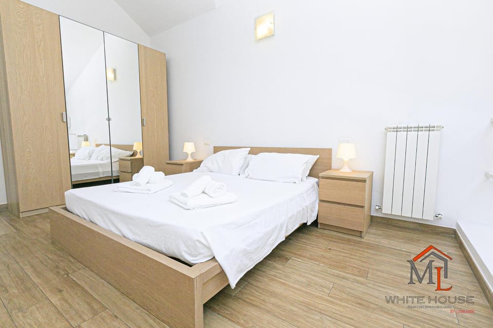 Bed, Photo of the whole room, Bedroom, towels, wardrobe