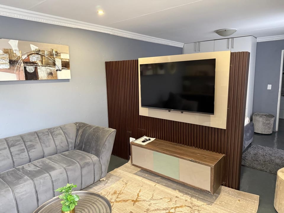 Imbewu Lifestyle Estate - Golden Leaf Apartment in Gauteng