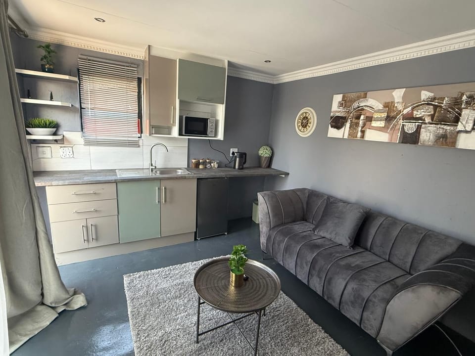 Imbewu Lifestyle Estate - Golden Leaf Apartment in Gauteng