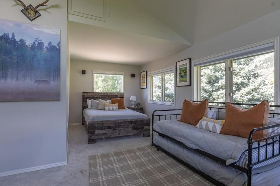 Seating area, Bedroom