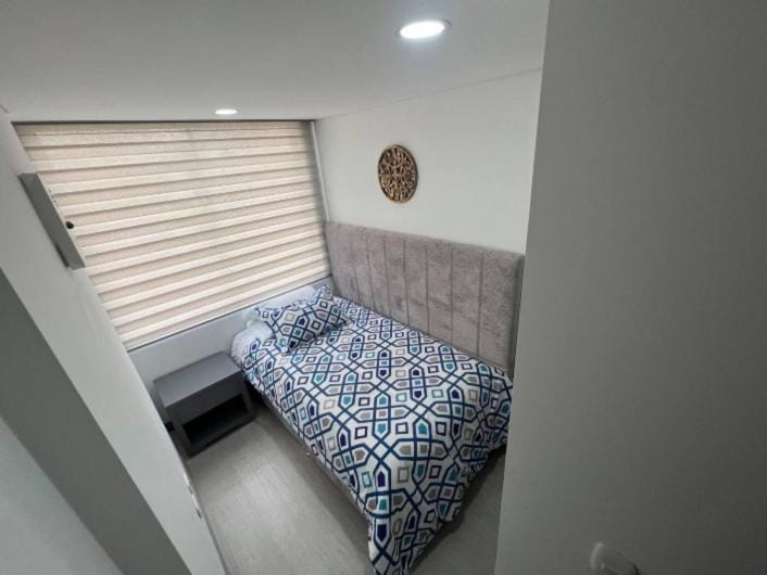 Apartaestudio amoblado, Edificio avanzzare T1 604 Apartment in Bogota