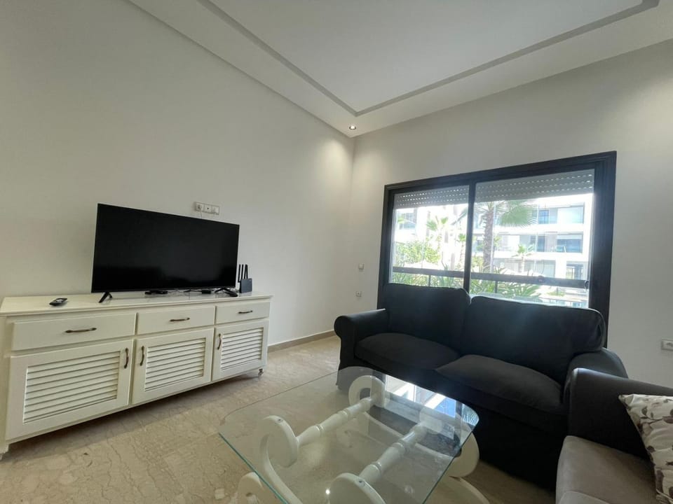 Appartement Luxe Vue Piscine Résidence Les Perles de Bentriaa, El Mansouria Apartment in Mohammedia