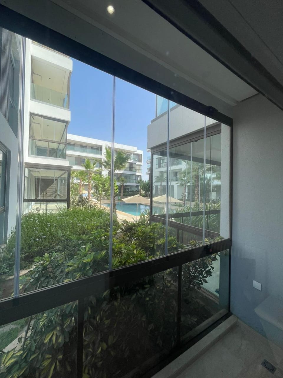 Appartement Luxe Vue Piscine Résidence Les Perles de Bentriaa, El Mansouria Apartment in Mohammedia