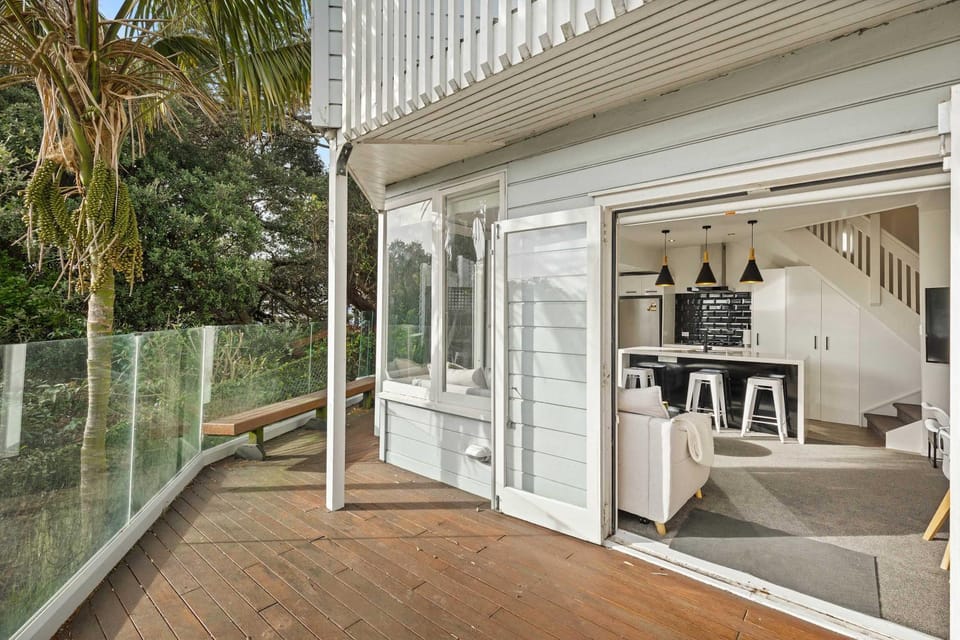 Charming 2BR Home Near City & Bay by Zodiak Stays House in Auckland